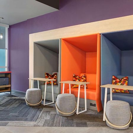 Tru By Hilton Toronto Airport West Hotel Мисисага Екстериор снимка