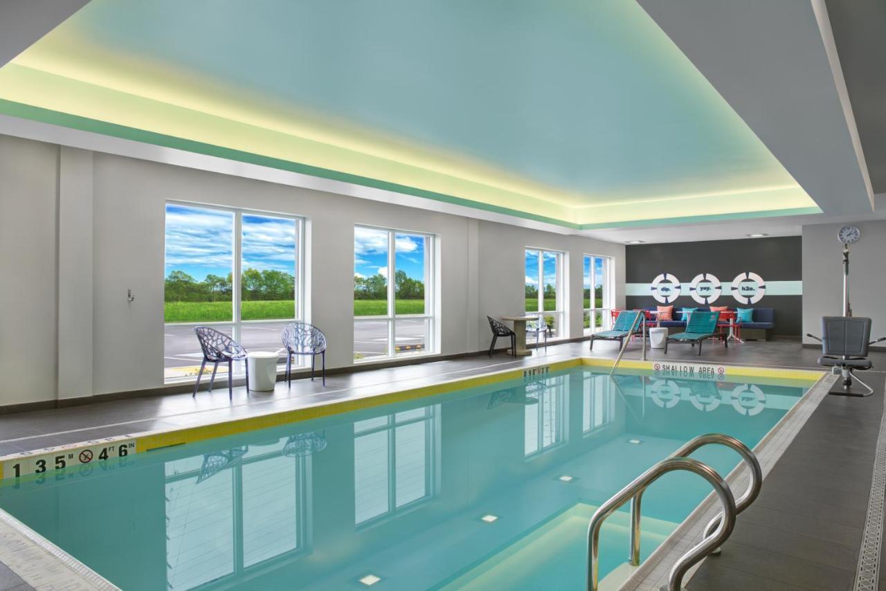 Tru By Hilton Toronto Airport West Hotel Мисисага Екстериор снимка